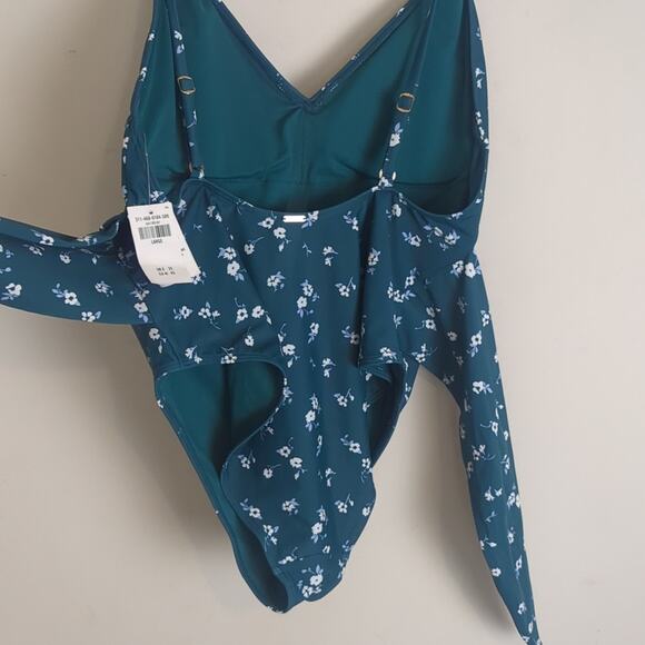 NWT Hollister Swimsuit Floral Print With Tie Back Women's Size Large - Picture 8 of 11